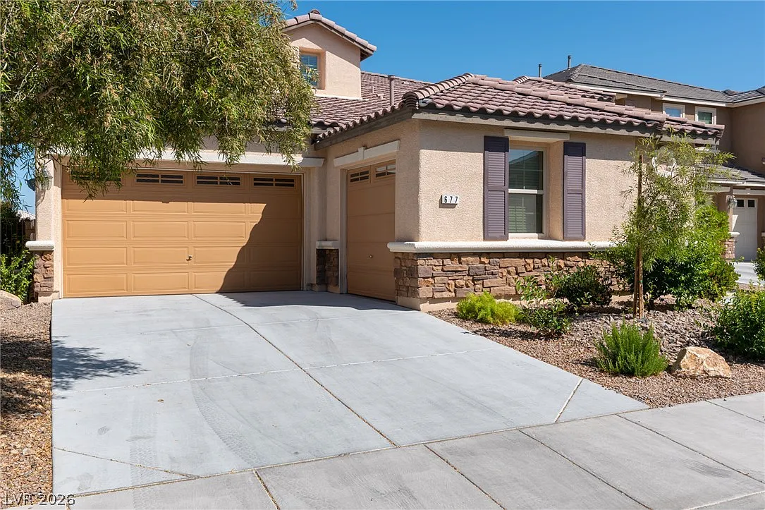 4 bed, 3.5 bath, 3570 sqft, $3,895 — Photo 2