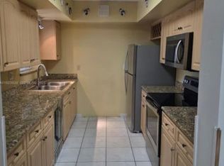 1560 W 53rd Ter, Hialeah, FL 33012