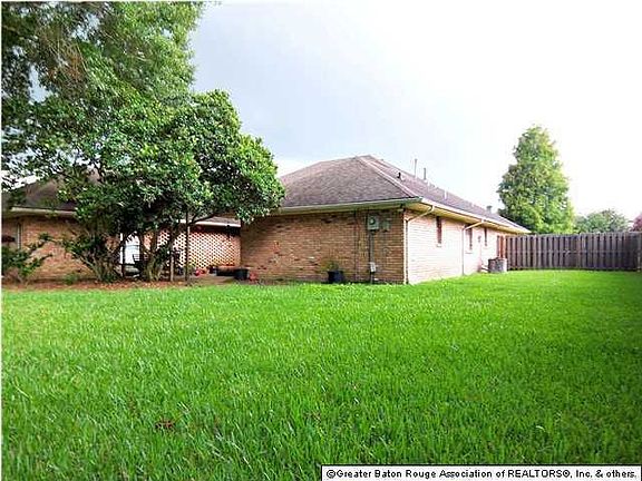5th image of 3915 Lake Sherwood Ave E