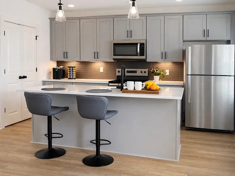 700 N Dupont Ave #211 — Photo 10