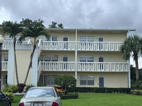 293 Dorset Dr #G, Boca Raton, FL 33434