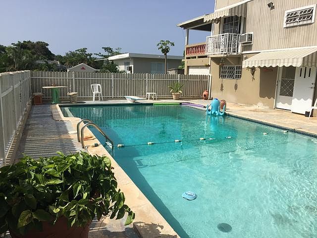 2nd image of 8 Calle A