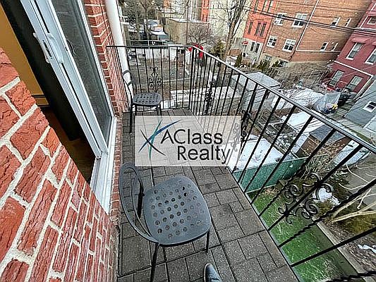 2nd image of 31-51 42nd St #2REAR