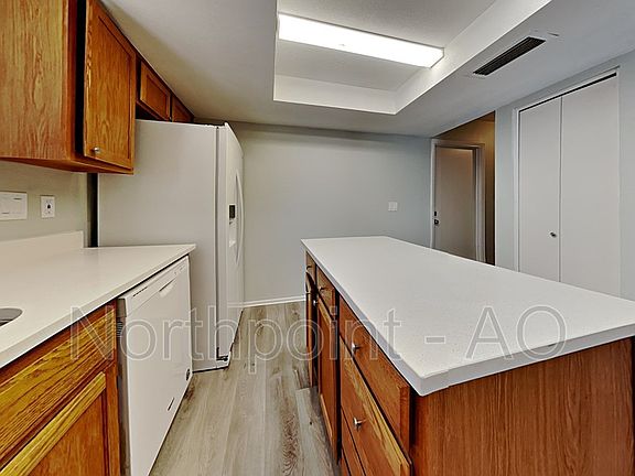 3rd image of 7913 W Tuckey Ln