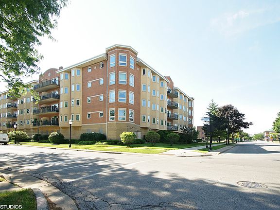 2nd image of 100 W Roosevelt Ave Unit 402