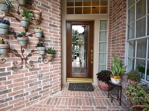 4th image of 9810 Chriesman Way