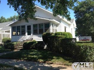 951 Slayton Ave, Grand Haven, MI 49417