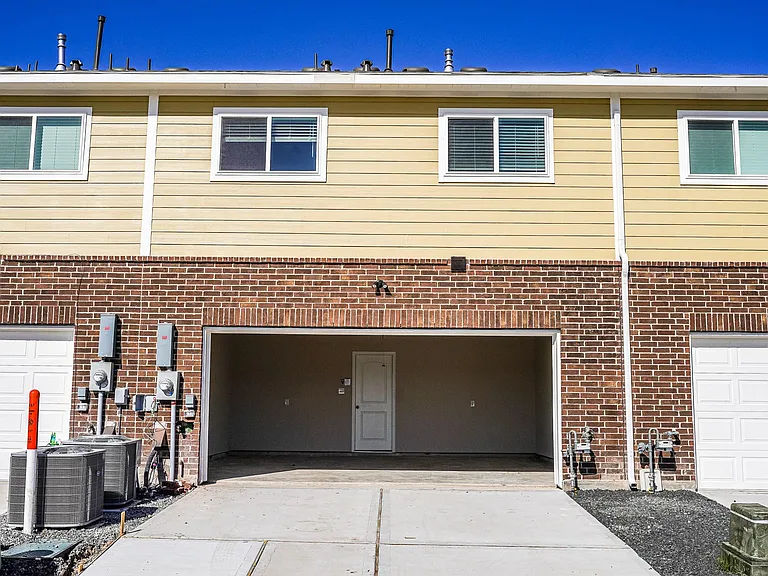 15810 Perthshire Creek Dr — Photo 29