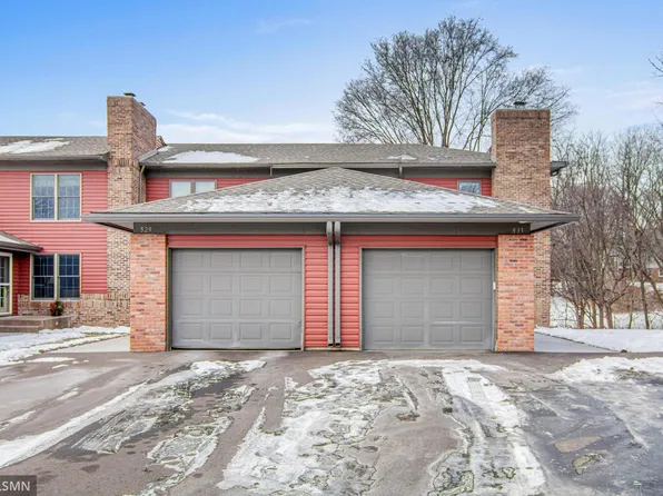 531 Hunter Hill Rd, Hudson, WI 54016