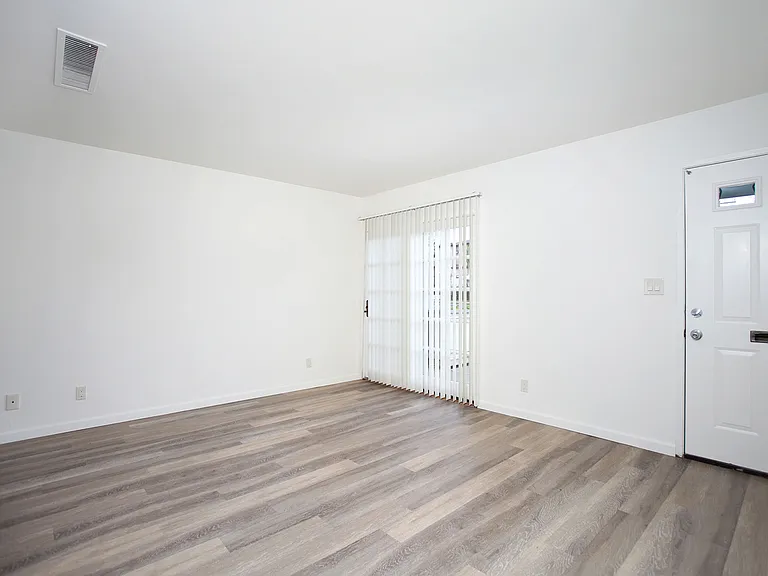 5162 Dawes St — Photo 2