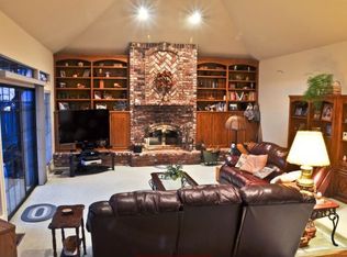 20255 N Apple Dr, Lockeford, CA 95237