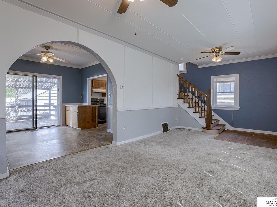 1215 N 10th St Beatrice NE 68310 Zillow