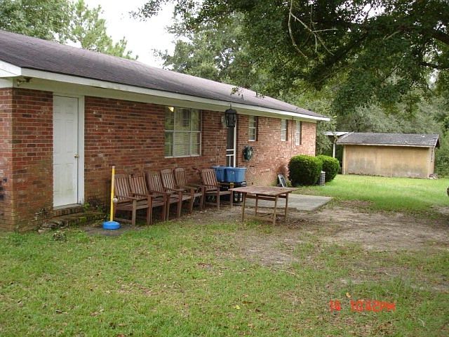 2nd image of 400 Lakeview Dr