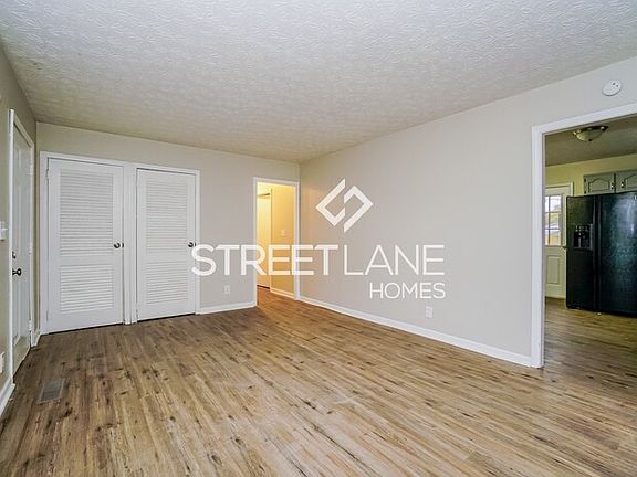 2nd image of 7376 Warwick Ave