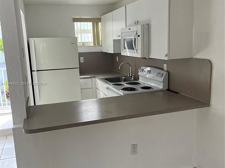8031 NW 8th St #13 — Photo 6