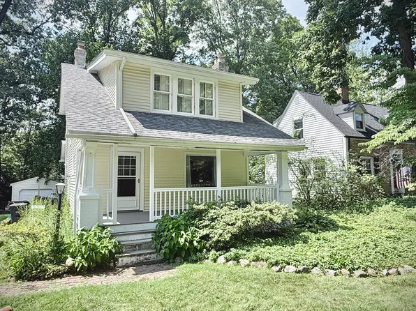 284 Castle Blvd, Akron, OH 44313