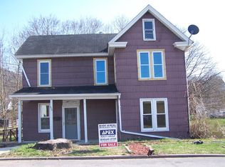 611 Shoup St, Saxton, PA 16678