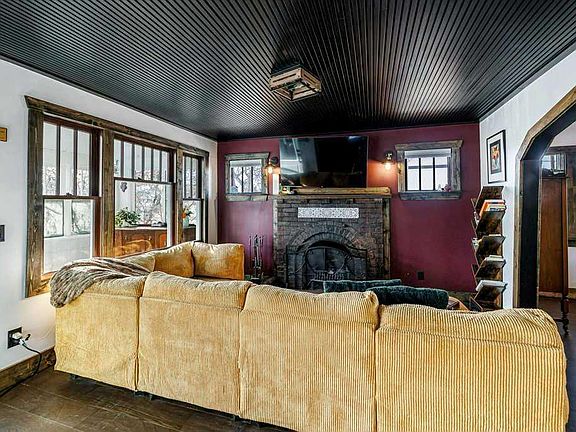 4th image of 4836 49th St