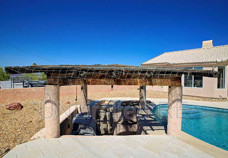 304 Acoma Blvd S — Photo 31