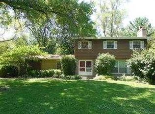 3259 Middlesax Dr, Long Grove, IL 60047