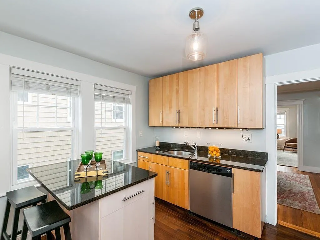 16 Woodlawn St — Photo 1
