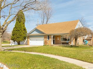 36890 Pepper Ct, Sterling Heights, MI