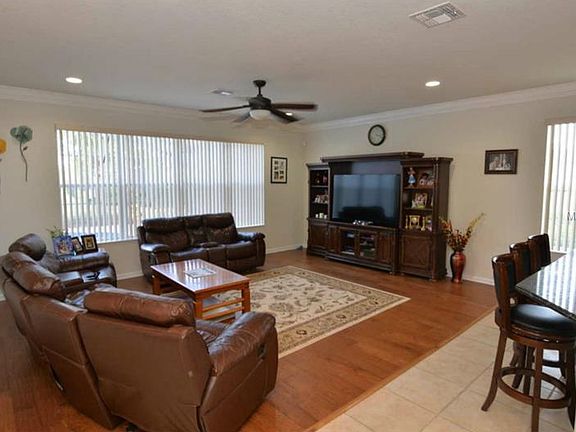 5th image of 7913 Esta Ln