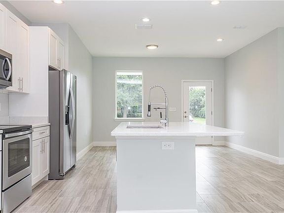 4th image of 3179 Pigeon Cove St