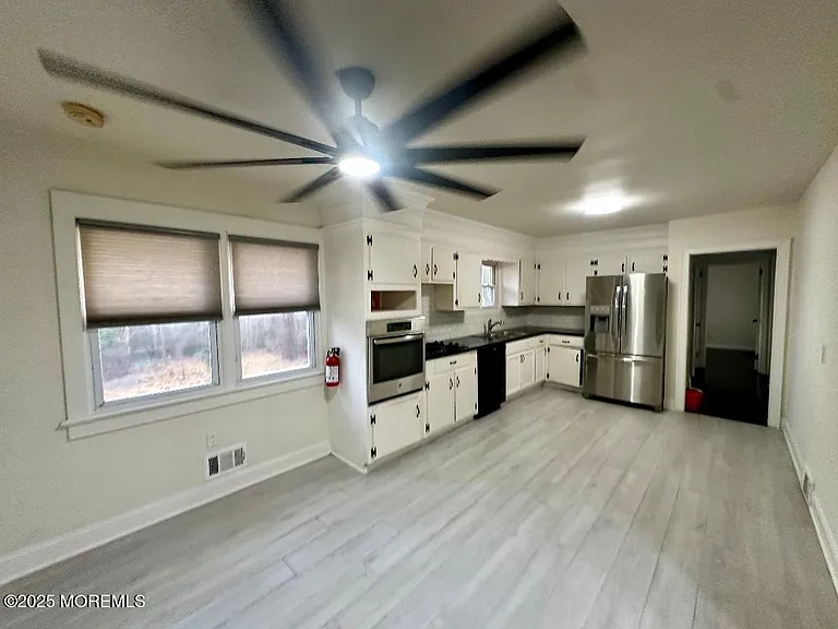 297 Cambourne Dr — Photo 7