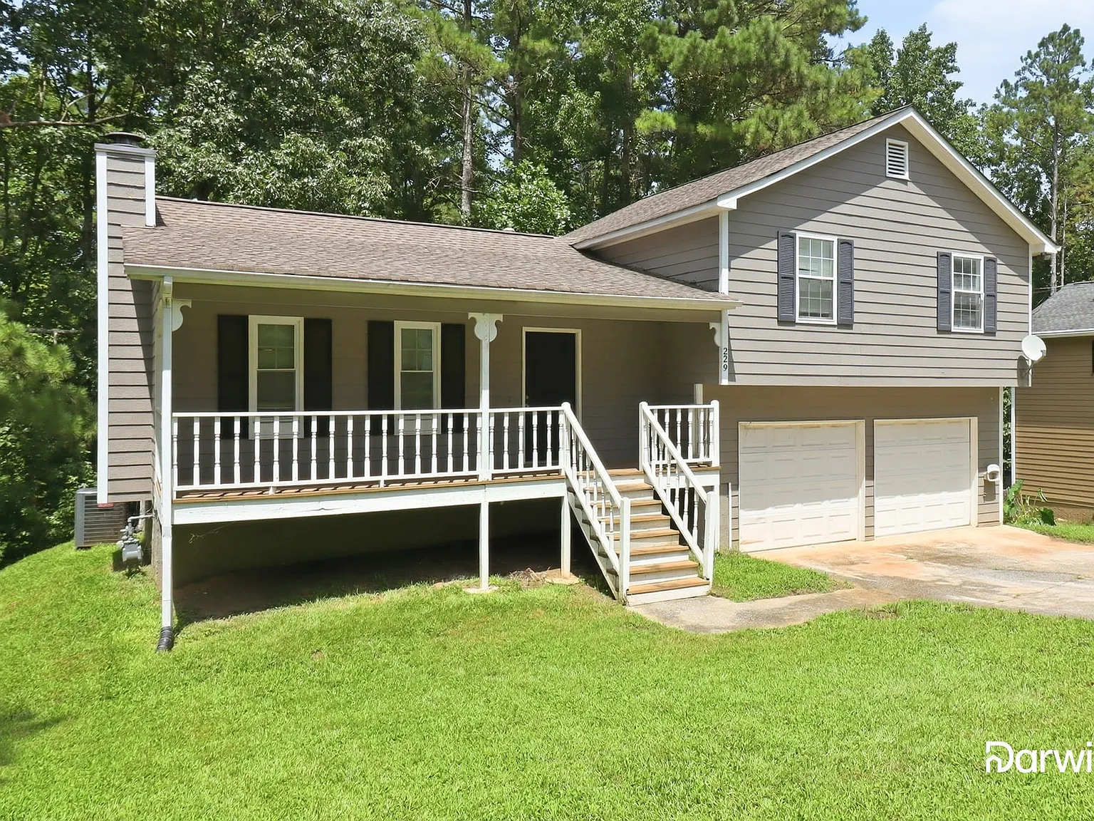 3 bed, 2.0 bath, 1104 sqft, $1,690 — Photo 2