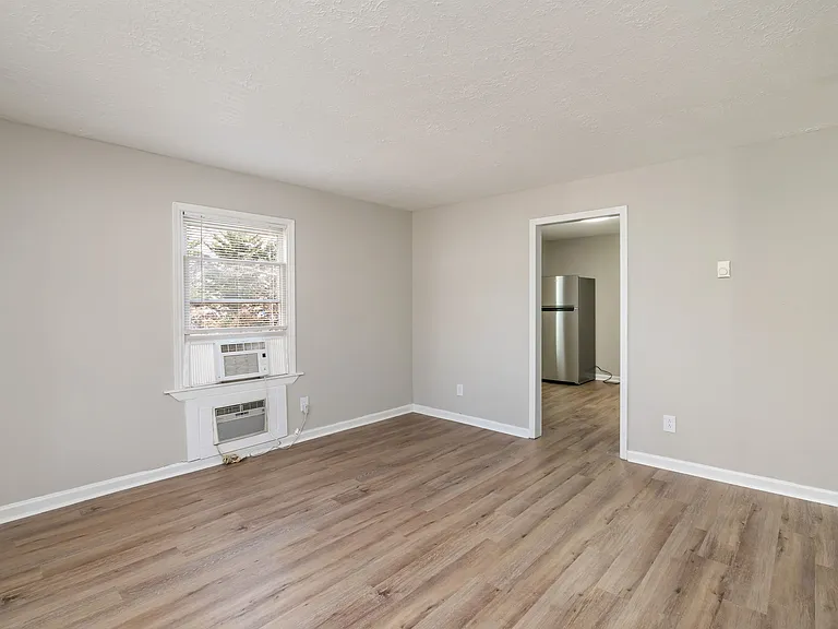 5608 Jacksboro Pike #4 — Photo 1
