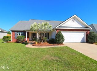 304 Falkirk Dr, Warner Robins, GA 31088