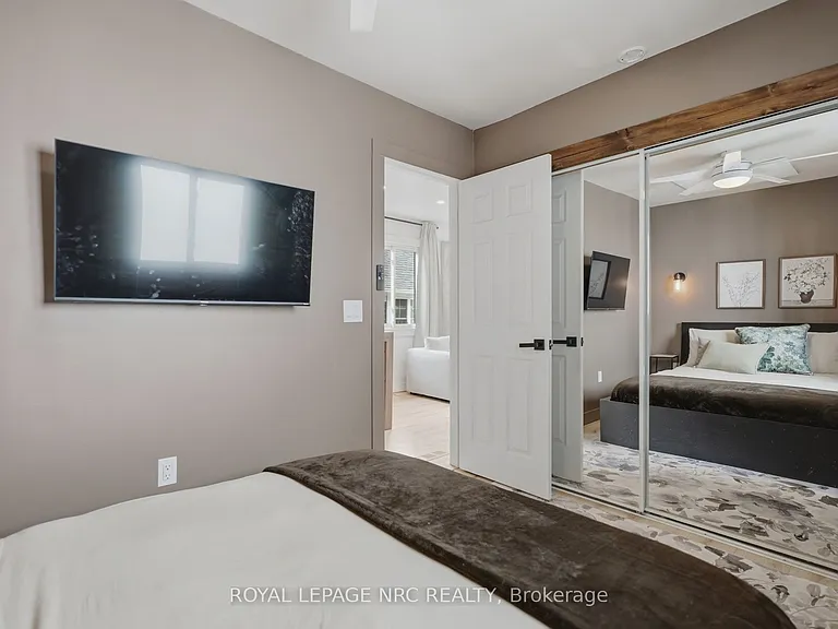 17 Considine Ave — Photo 9