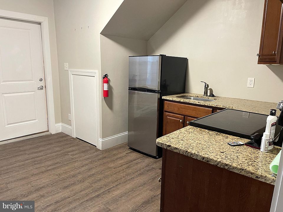 2nd image of 313 Main St