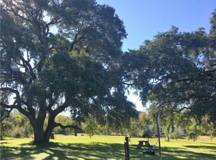 270 Hidden Path Rd, Lockhart, TX 78644