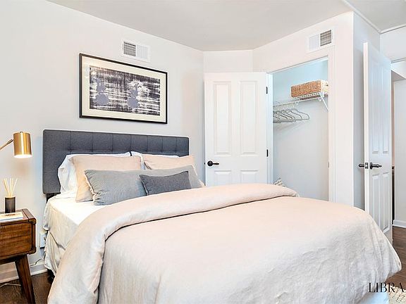 5th image of 383 Oak St #9