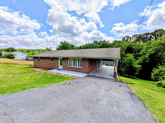 4th image of 1129 Jackson Hollow Rd