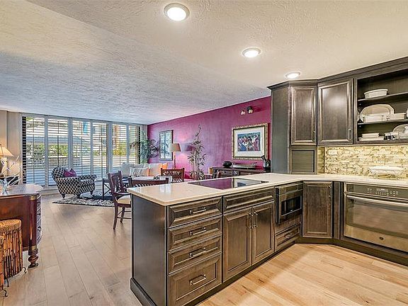 3rd image of 707 S Gulfstream Ave Unit 204