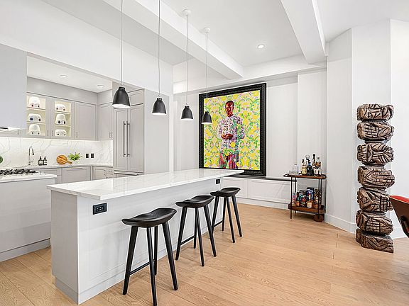 5th image of 233 W 26th St APT 7E
