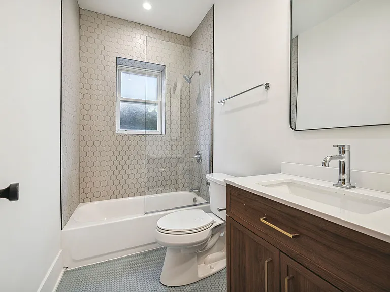 1928 Harrison St #1 — Photo 8
