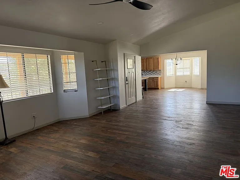 47041 Old Pioneer Town Rd — Photo 4
