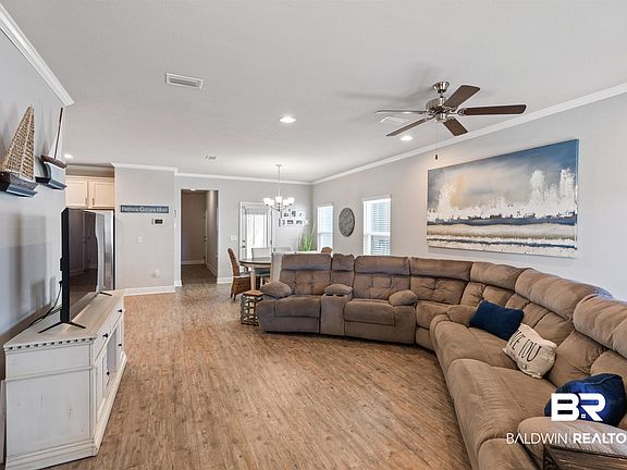 5th image of 1332 Tiger Lily Ln