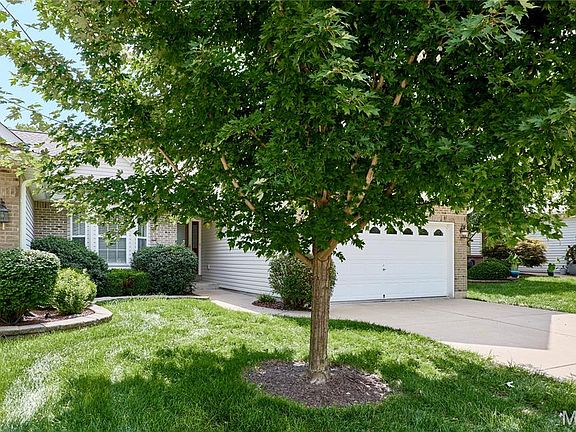 3rd image of 239 Park Ridge Dr #74B