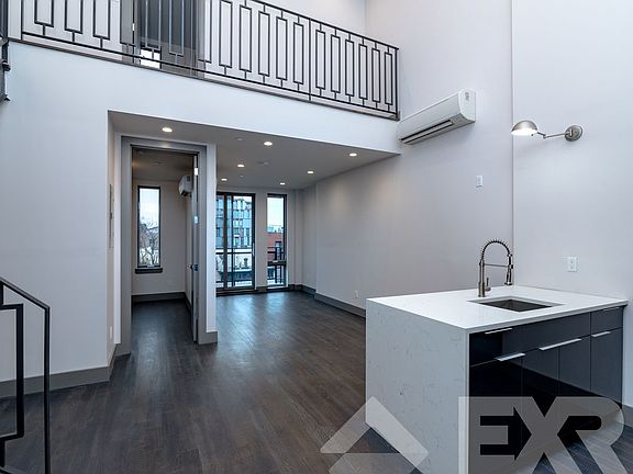 4th image of 523 Willoughby Ave APT 8