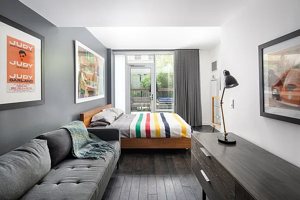 Sold by Compass | media 4