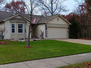 5415 Lockwood Dr, Waterford, MI 48329