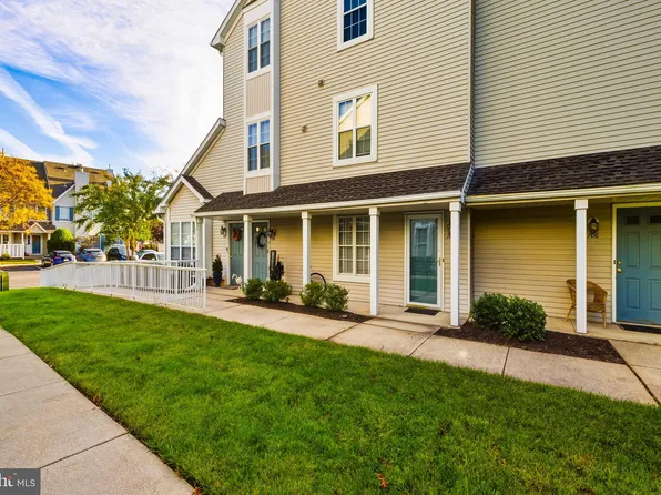 705 Wharton Rd, Mount Laurel, NJ 08054