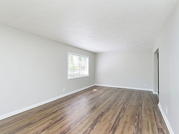 5th image of 3664 Ireland Dr