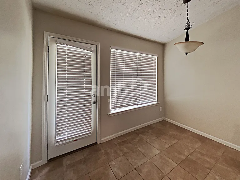 4701 Gold Mine Dr — Photo 5