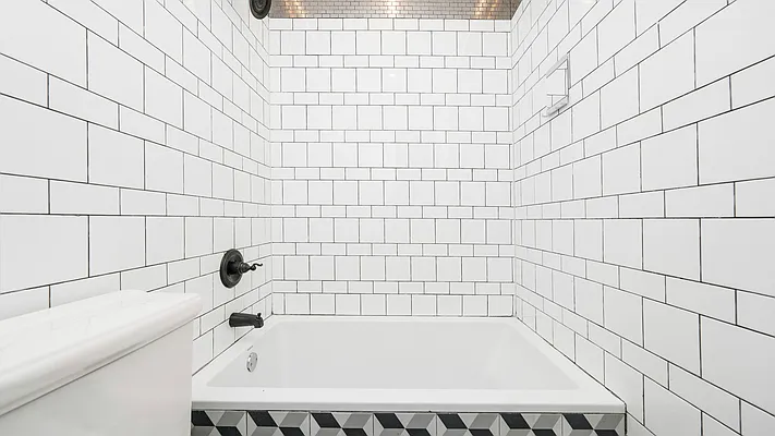 Rented by Nooklyn NYC LLC | media 22